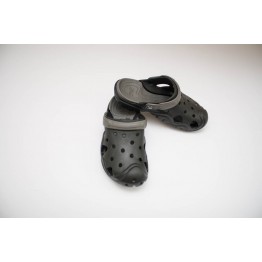 Подростковые шлепанцы Crocs-02 черно-серые